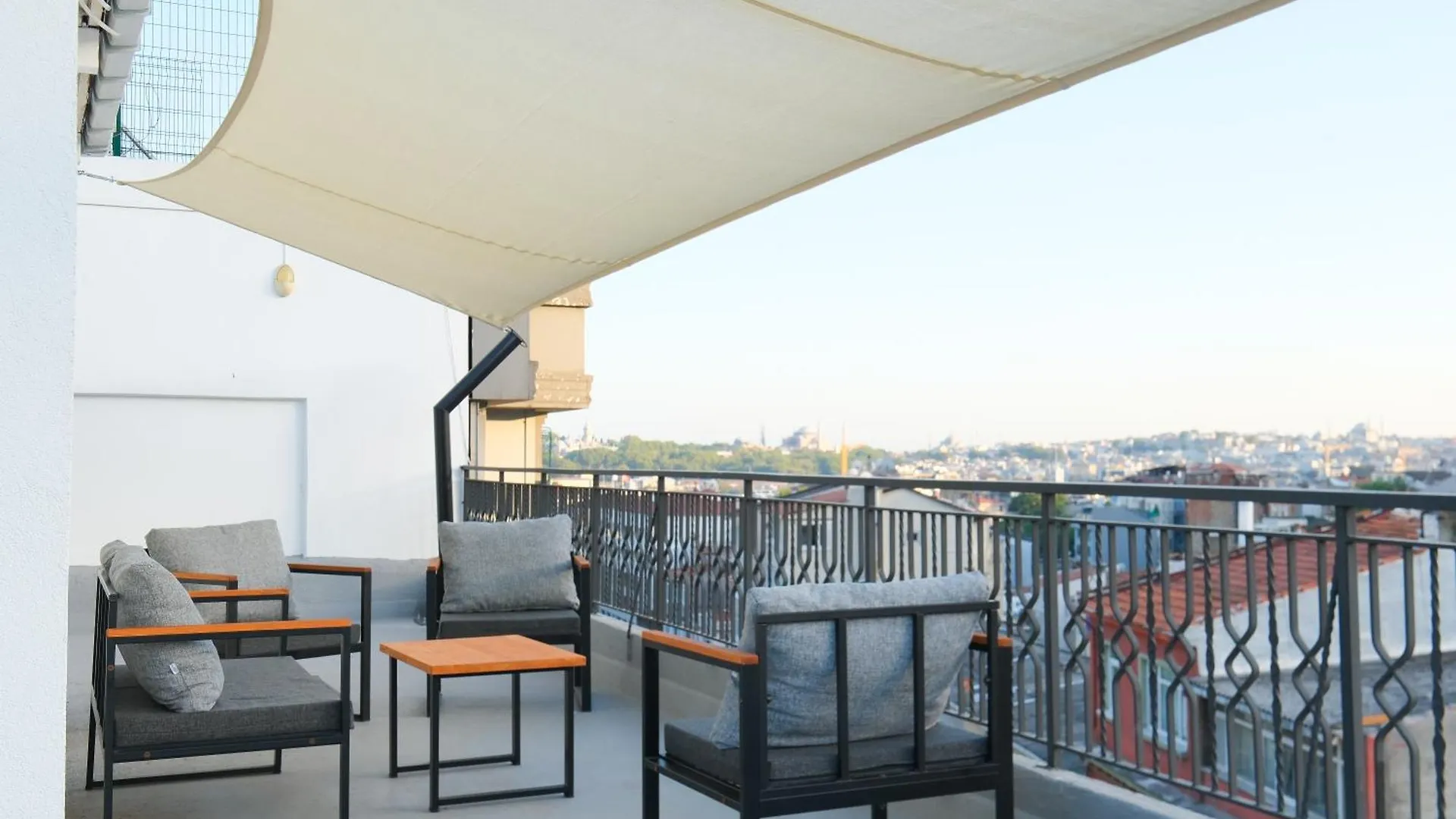 Urban Quarters - Bogazkesen Aparthotel Istanbul